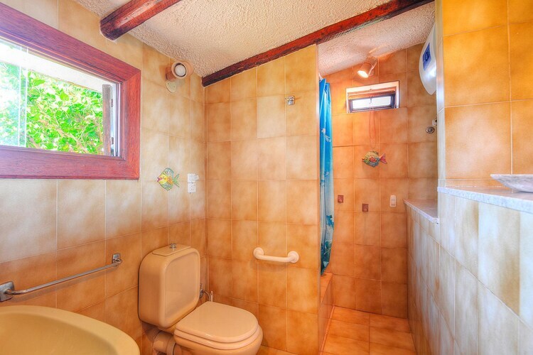 Villa Tanah-Lot - Maison à 20 m de la mer à Fontane Bianche - Photo 17