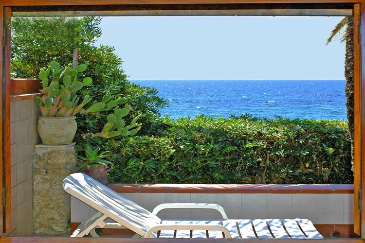 Villa Tanah-Lot - Maison à 20 m de la mer à Fontane Bianche - Photo 19