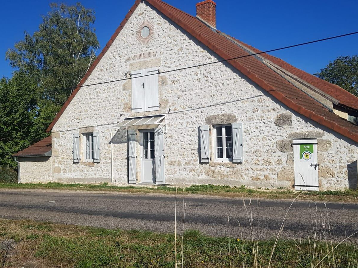 Gîte plain-pied rénové avec jardin à Rongères - Photo 1