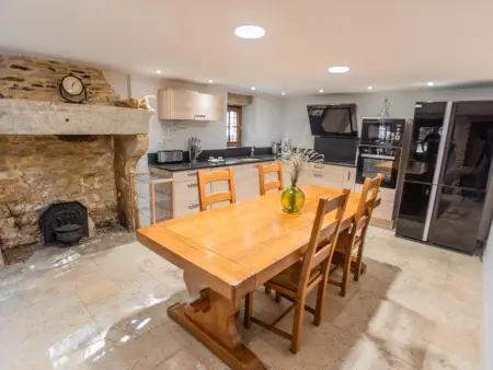 Maison de campagne XIXe avec piscine privée à Bollène, 8 pers. : photo 6