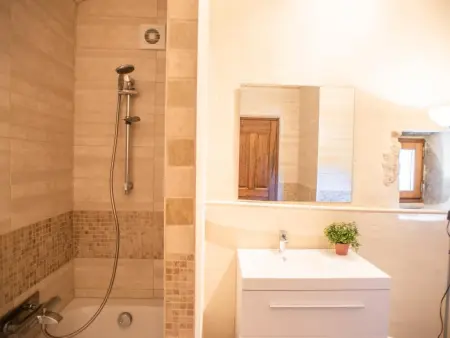 Maison de campagne XIXe avec piscine privée à Bollène, 8 pers. : photo 35
