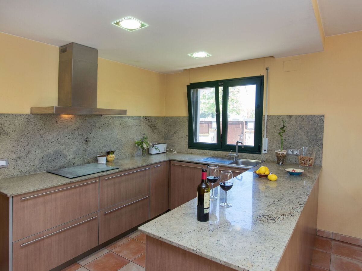 Ullastreta, maison 8 pers. piscine à La Bisbal - Photo 10