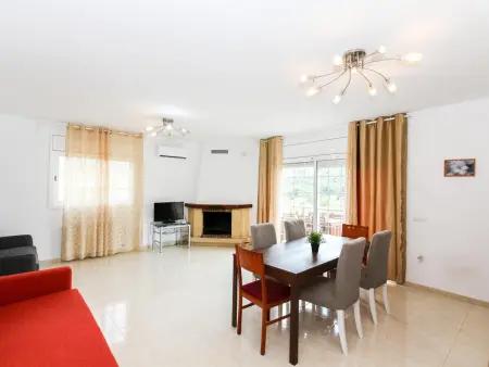 Villa à 500m de la plage avec piscine privée, climatisation, internet et parking à Lloret de Mar - Photo 4