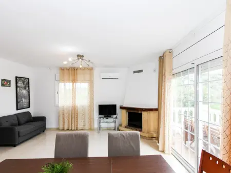 Villa à 500m de la plage avec piscine privée, climatisation, internet et parking à Lloret de Mar - Photo 8