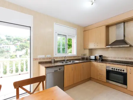 Villa à 500m de la plage avec piscine privée, climatisation, internet et parking à Lloret de Mar - Photo 9