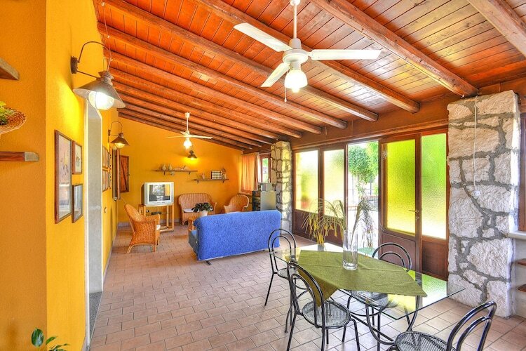 Villa Solarino avec piscine privée et toboggan - Photo 3