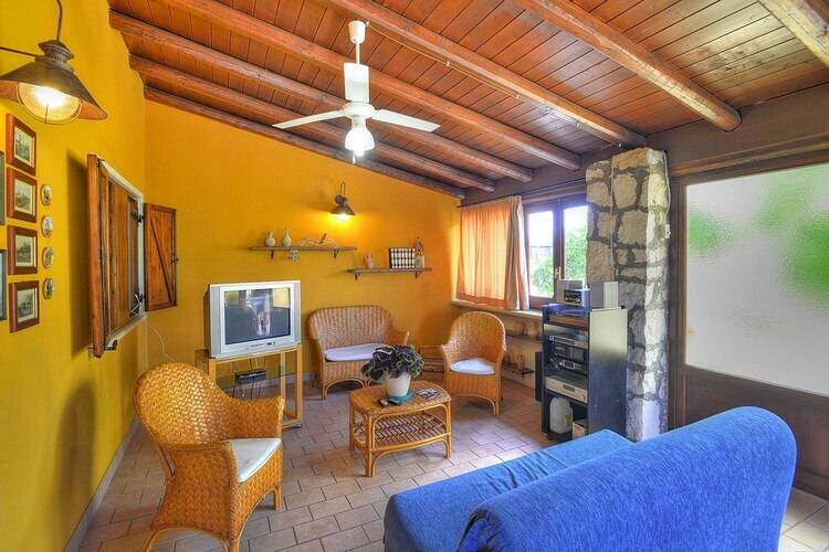Villa Solarino avec piscine privée et toboggan - Photo 4