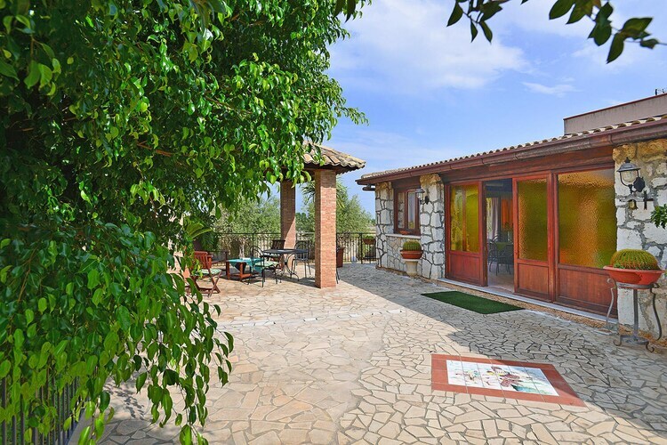 Villa Solarino avec piscine privée et toboggan - Photo 16