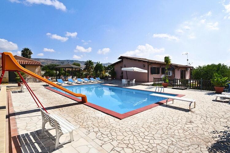Villa Solarino avec piscine privée et toboggan - Photo 22