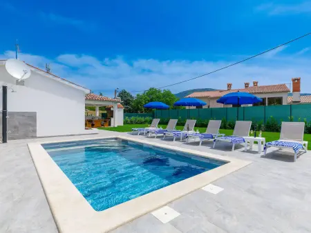 Maison Gverino avec piscine privée à Labin : photo 11