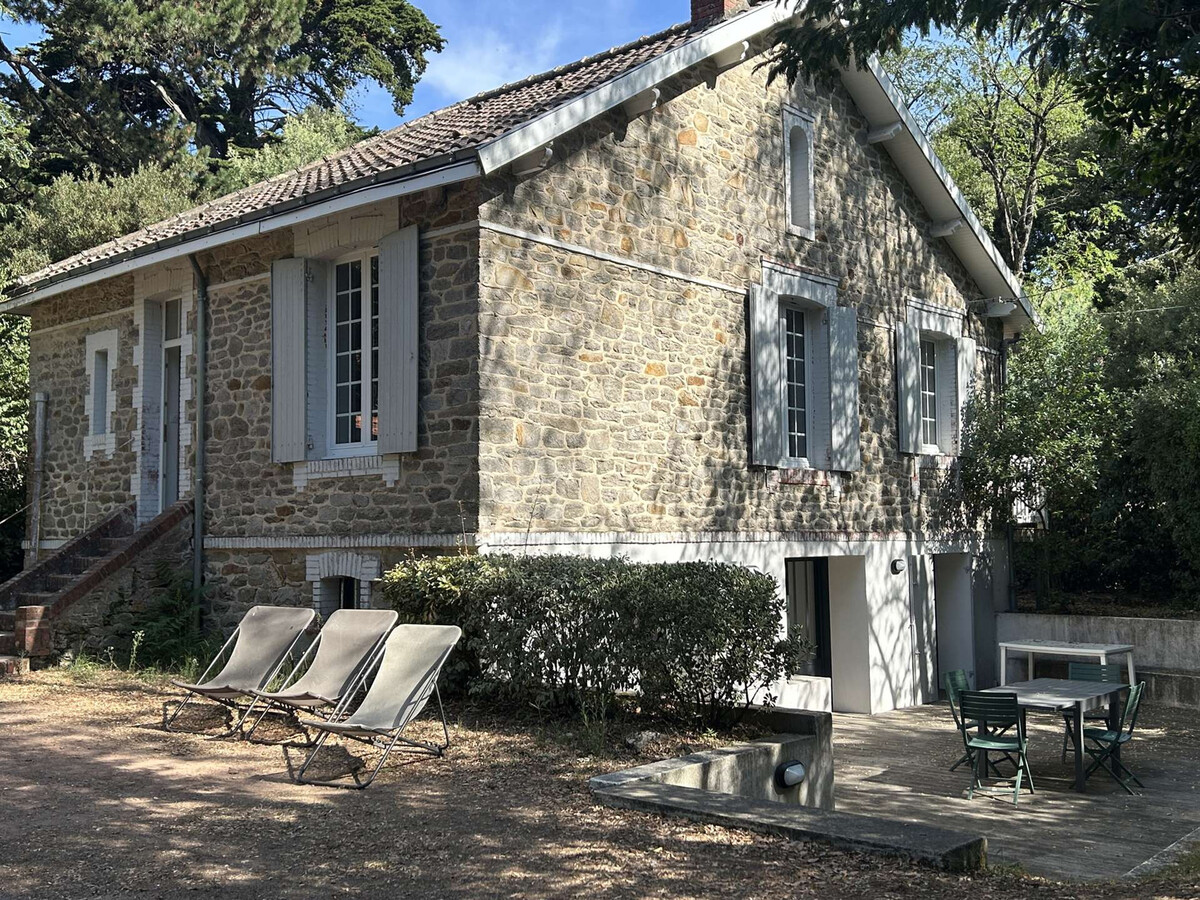 Maison en pierre rénovée, 8 couchages, terrasse bois - Photo 26