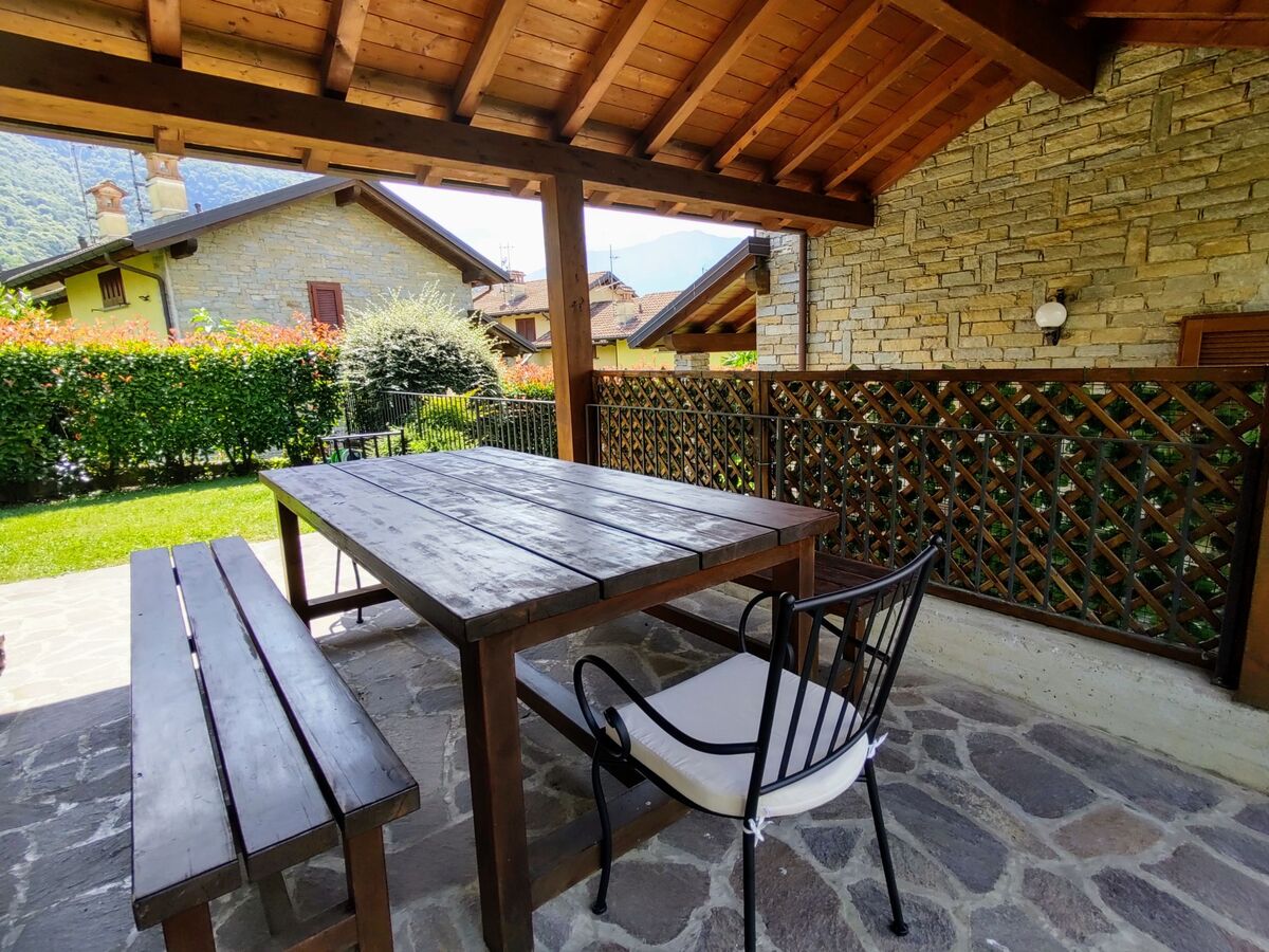Maison Mina à Colico, 500 m du lac, piscine - Photo 3