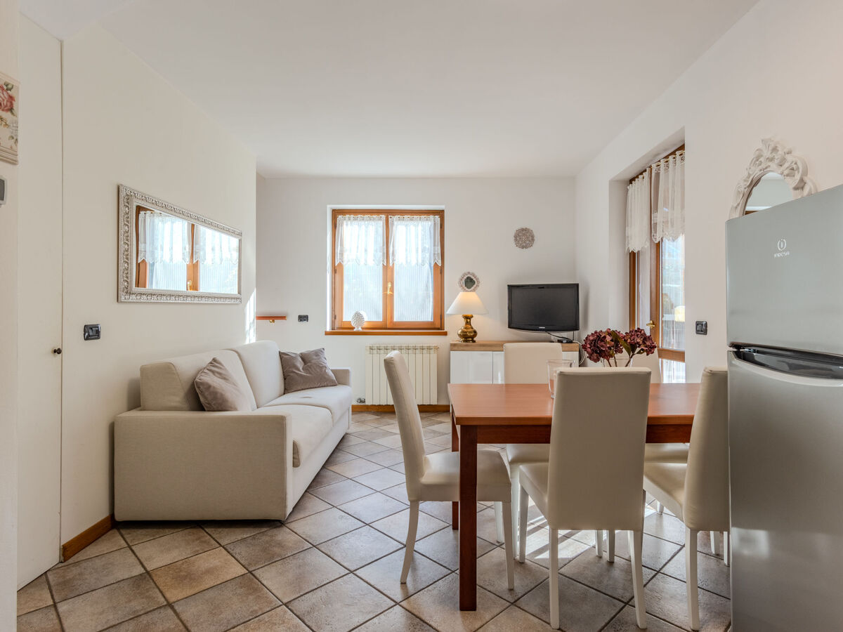 Maison Mina à Colico, 500 m du lac, piscine - Photo 4