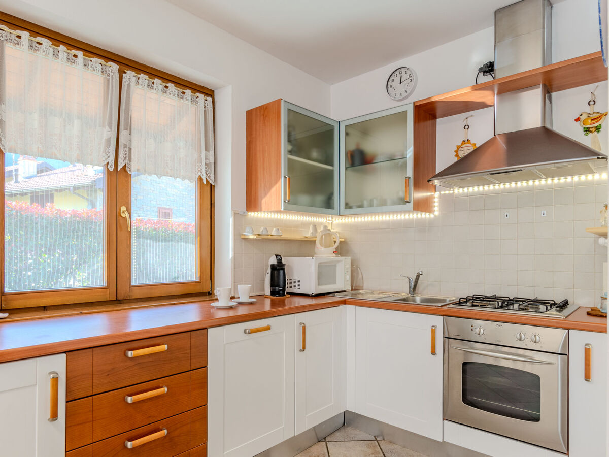 Maison Mina à Colico, 500 m du lac, piscine - Photo 5