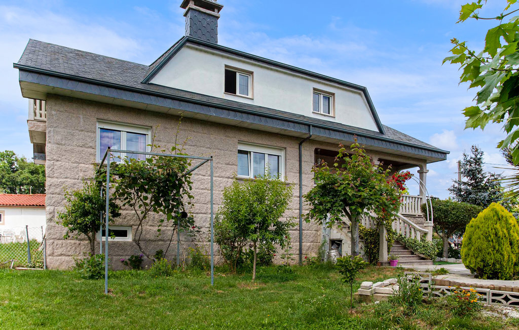 Maison colorée 8 pers. à Chantada avec jardin - Photo 7