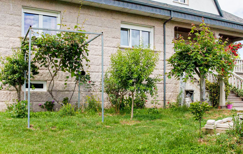 Maison colorée 8 pers. à Chantada avec jardin - Photo 11