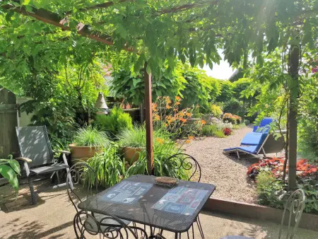Gîte 1 chambre avec jardin clos près du canal de Berry - Photo 1