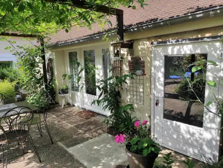 Gîte 1 chambre avec jardin clos près du canal de Berry - Photo 3