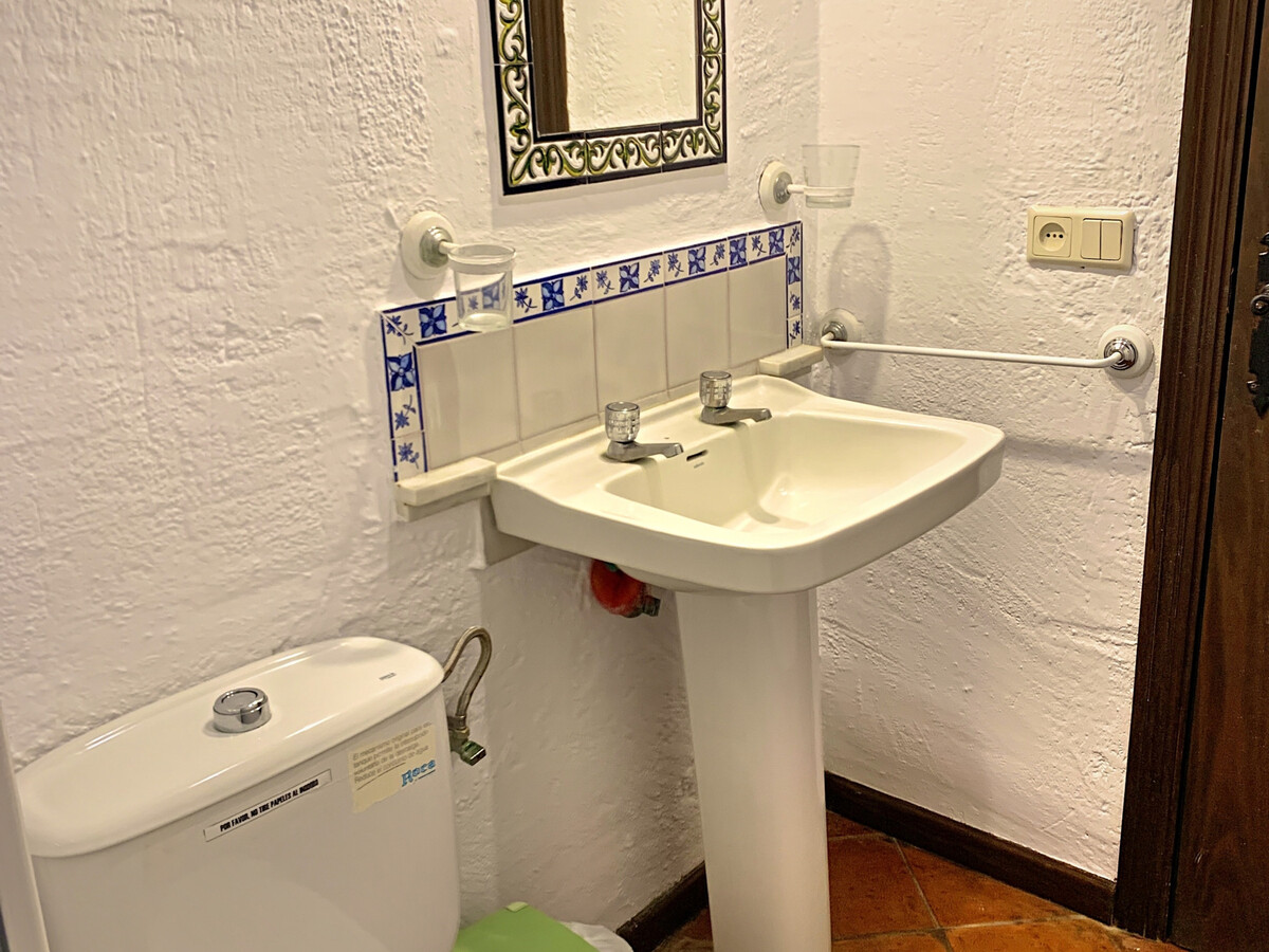 Gîte avec piscine d'eau salée et jardin à Zahara de la Sierra - Photo 11