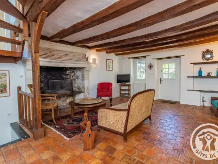 Gîte aux volets bleus avec jardin clos près de la Loire : photo 6