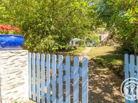 Gîte aux volets bleus avec jardin clos près de la Loire : photo 7