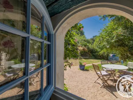 Gîte aux volets bleus avec jardin clos près de la Loire : photo 12