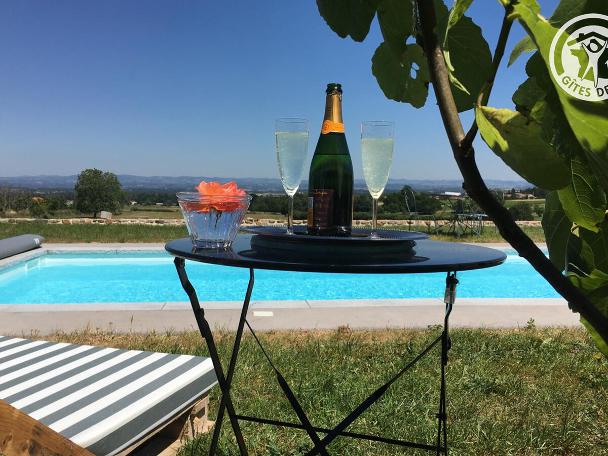 Gîte 5 pers. avec piscine commune à Saint-André-d'Apchon - Photo 1