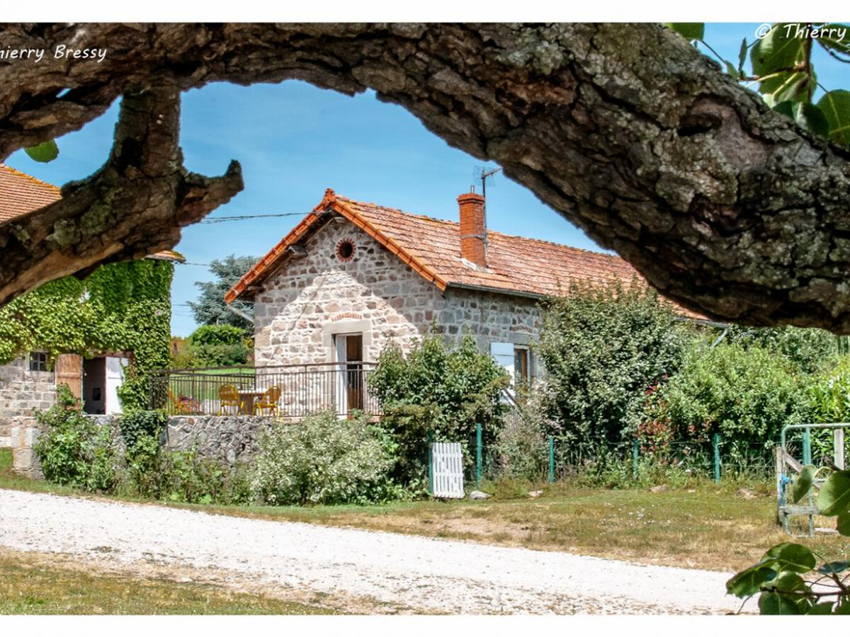 Gîte 5 pers. avec piscine commune à Saint-André-d'Apchon - Photo 2