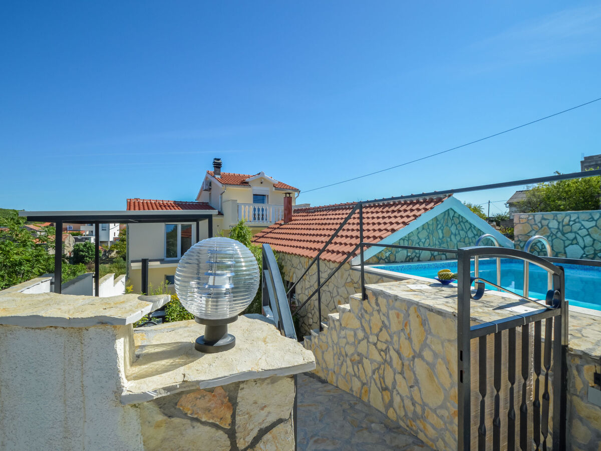 Maison Aurora à Skradin : piscine privée et terrasse - Photo 23