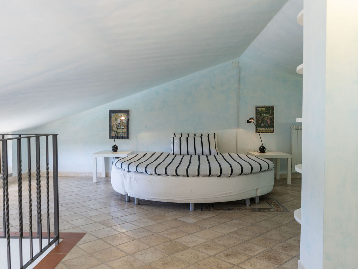 Villa Bougainvillea – 8 chambres, piscine et vue lac - Photo 18