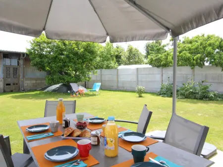 Maison familiale à Pirou avec jardin et barbecue - Photo 1