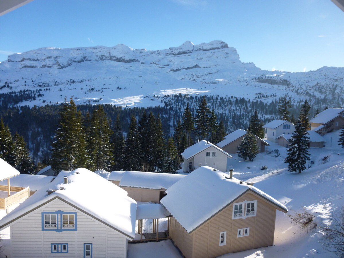 Chalet 80 m² à Flaine avec poêle scandinave et garage - Photo 13