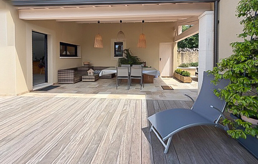 Maison avec piscine privée et terrasse à Robion - Photo 2