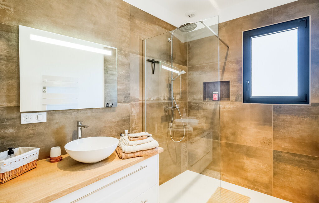 Maison avec piscine privée et terrasse à Robion - Photo 27