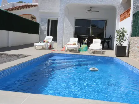 Location maison à Deltebre, Maison près de la mer avec piscine privée, clim en option, Wi-Fi gratuit, animaux acceptés