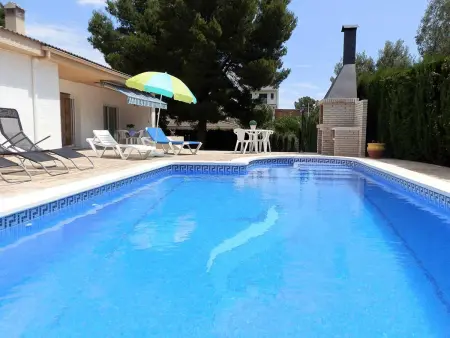 Location maison à L'Ametlla de Mar, Maison de Vacances: Piscine Privée, Près de la Mer, Animaux Bienvenus, Plage pour Chiens