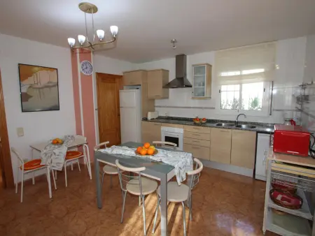 Maison avec Piscine Privée, Clim en Option, WiFi Gratuit, Animaux Bienvenus, Près de la Mer - Photo 18