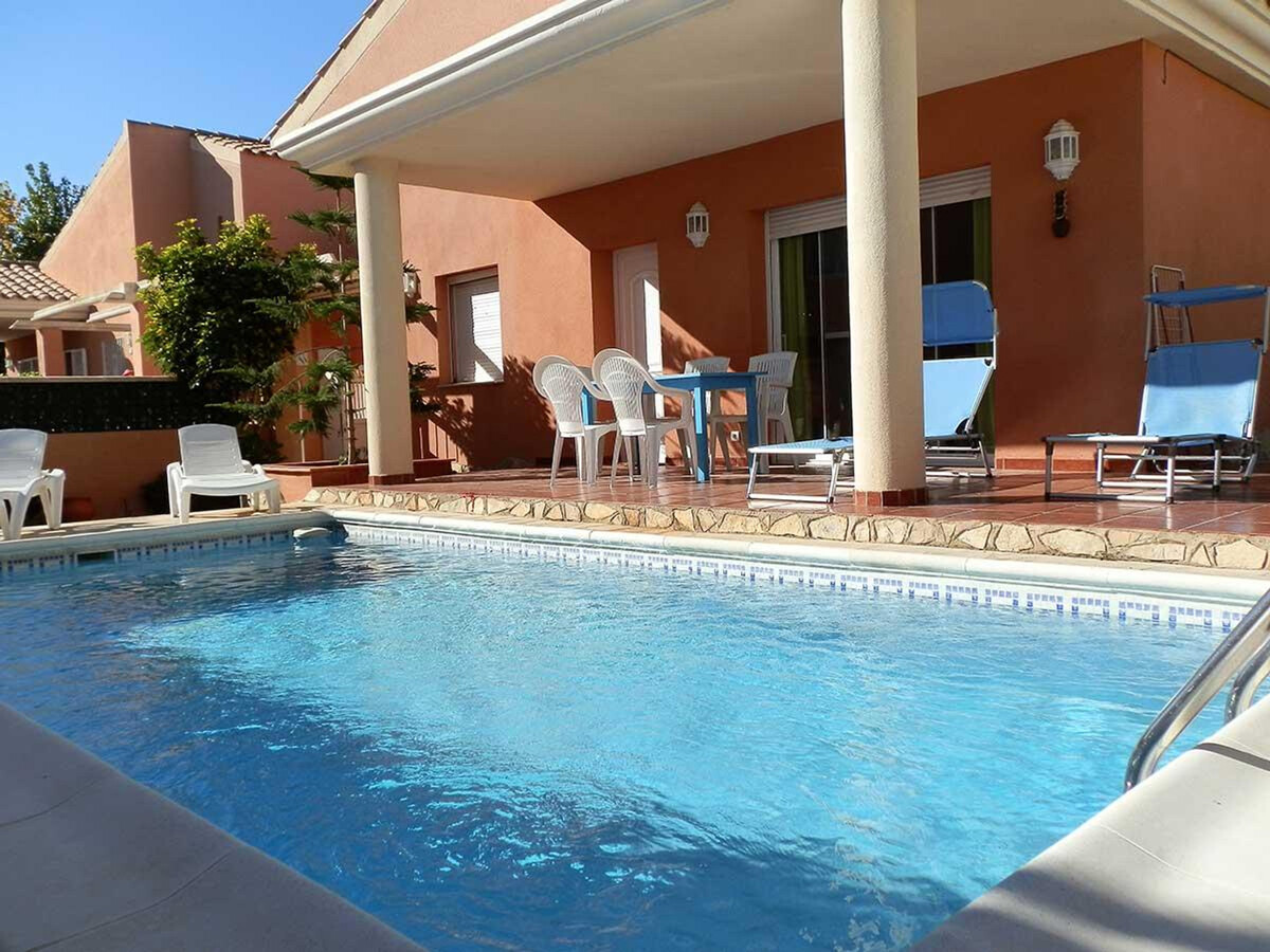 Villa 6 pers. piscine privée face à la mer, Deltebre - Photo 1
