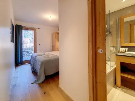Chalet spacieux avec sauna, accès pistes, Wi-Fi et parking - Photo 8