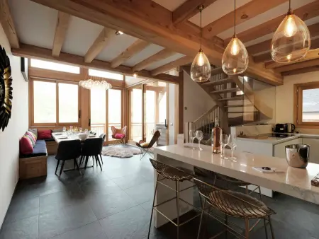 Chalet de luxe avec accès pistes, sauna et jacuzzi - Photo 4