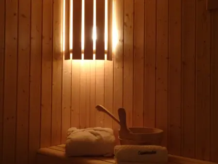 Chalet de luxe avec accès pistes, sauna et jacuzzi - Photo 15