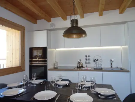 Chalet montagnard avec sauna et Wifi - Accès direct aux pistes - Photo 5