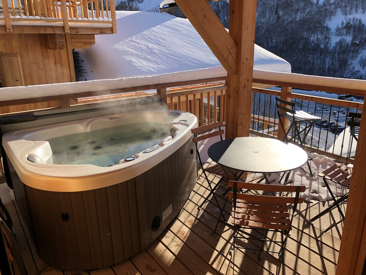 Chalet Aigle 80m² : jacuzzi, sauna et accès direct aux pistes - Photo 3
