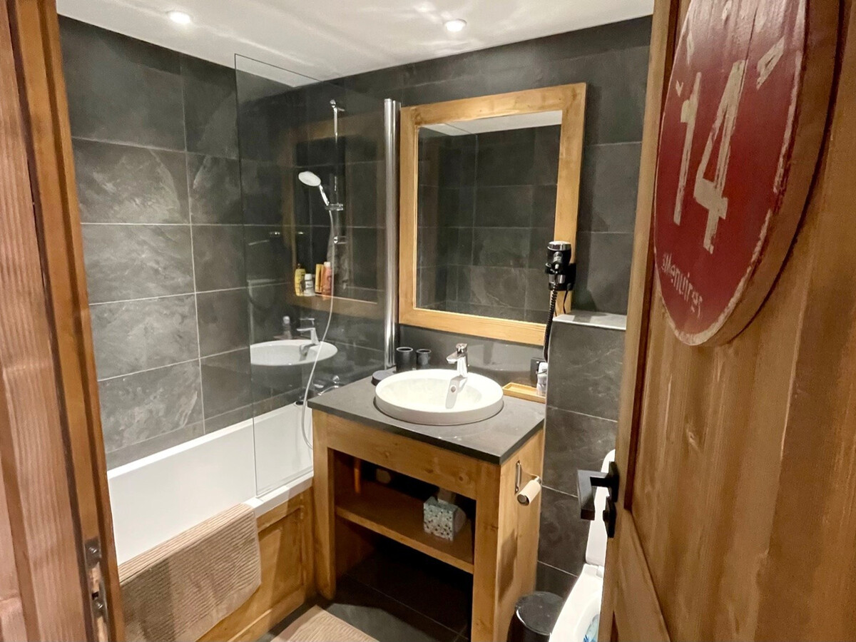 Chalet Felicita : luxe au pied des pistes avec jacuzzi - Photo 11