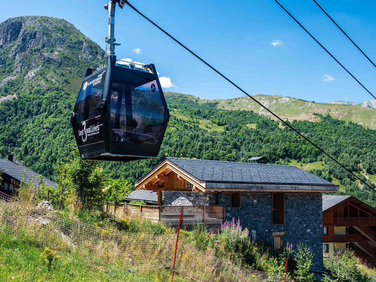 Chalet Felicita : luxe au pied des pistes avec jacuzzi - Photo 14