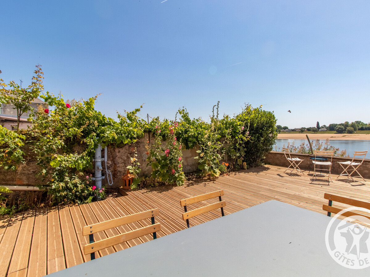 Gîte 3 niveaux avec terrasse 60m² vue Loire - Photo 3