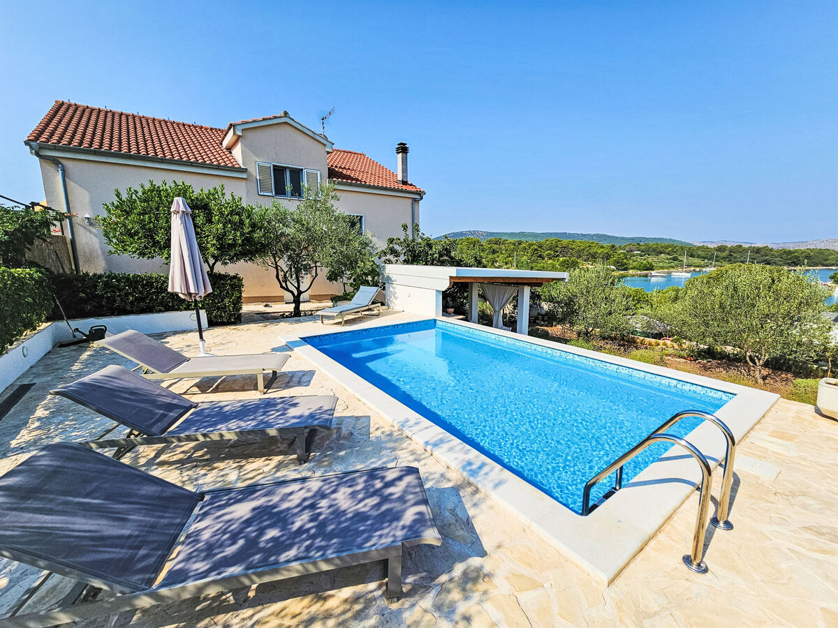 Maison Katenas avec piscine privée à Bilice - Photo 1