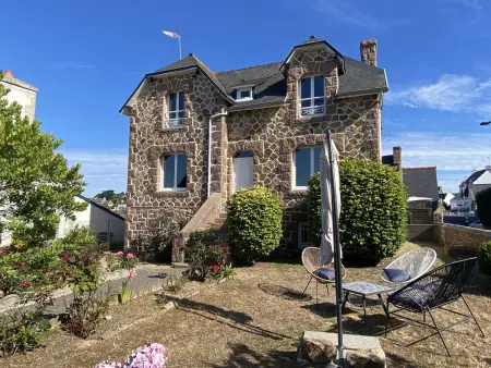 Location maison à Perros Guirec, Maison de charme à 50m du port de Ploumanach