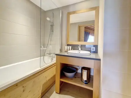 Chalet luxueux 3 chambres • Accès pistes • Sauna • Jacuzzi - Photo 8