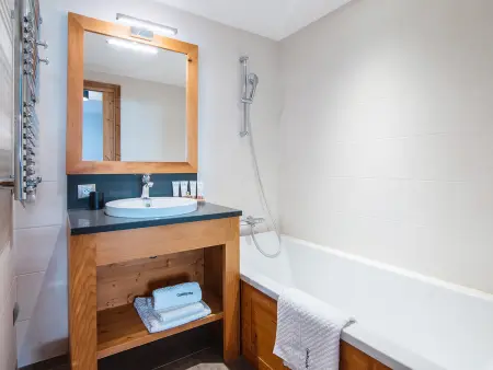 Chalet de luxe près des pistes avec jacuzzi et sauna - Photo 9